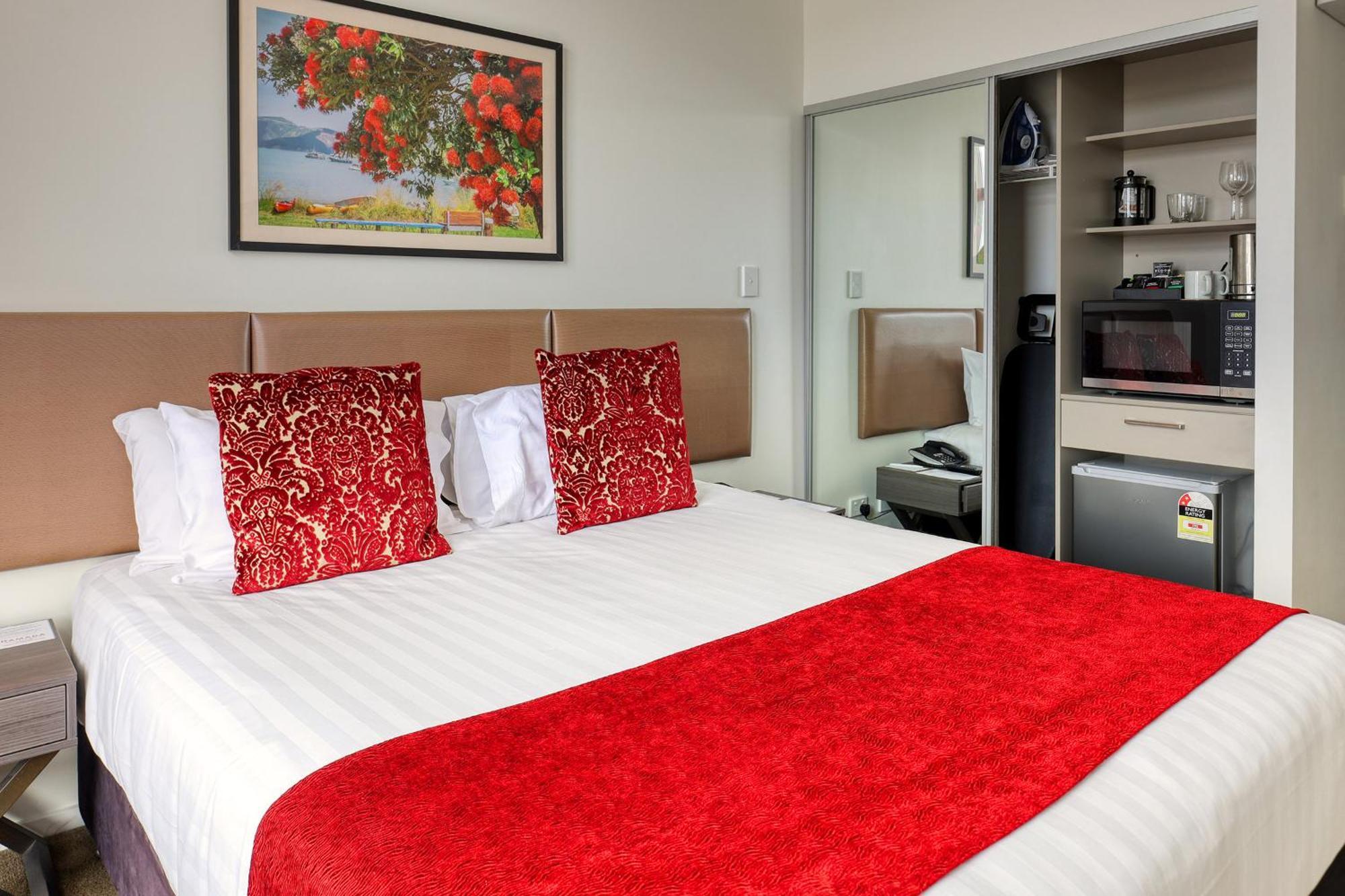 Ramada Suites By Wyndham Auckland Manukau Pacfic Centre Exterior foto